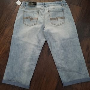 Cato capri size 14